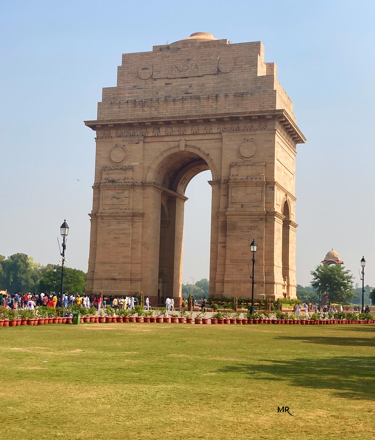Delhi's grand arch- India Gate. oh not Paris!